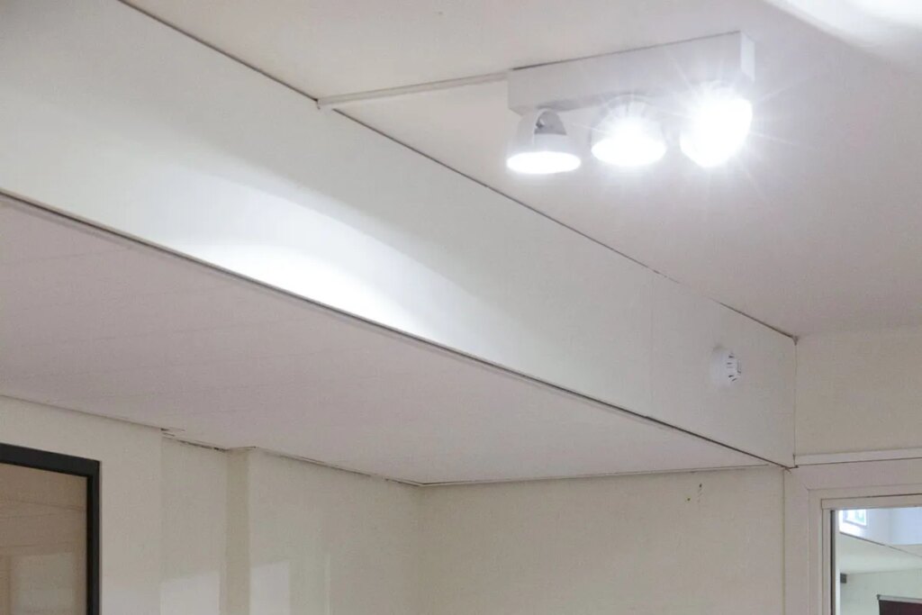 Opbouwspot 3x 10w 2700K CRI95+ 250mA wit